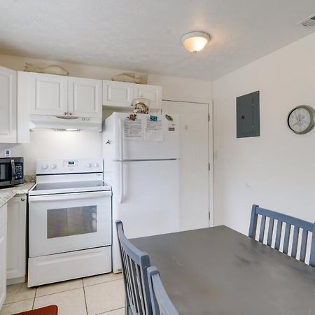Cute Apt With Backyard And Grill - Steps To Cocoa Beach Exterior foto